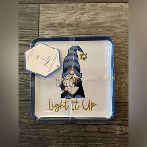 NWT Festive Lights 100% Melamine Hanukkah Gnome Appetizer Plates - Light It Up